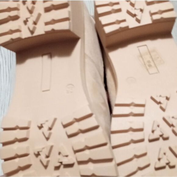 (51-4132)  Women's Chelsea Boots Sz 9.5 - Picture 6 of 7